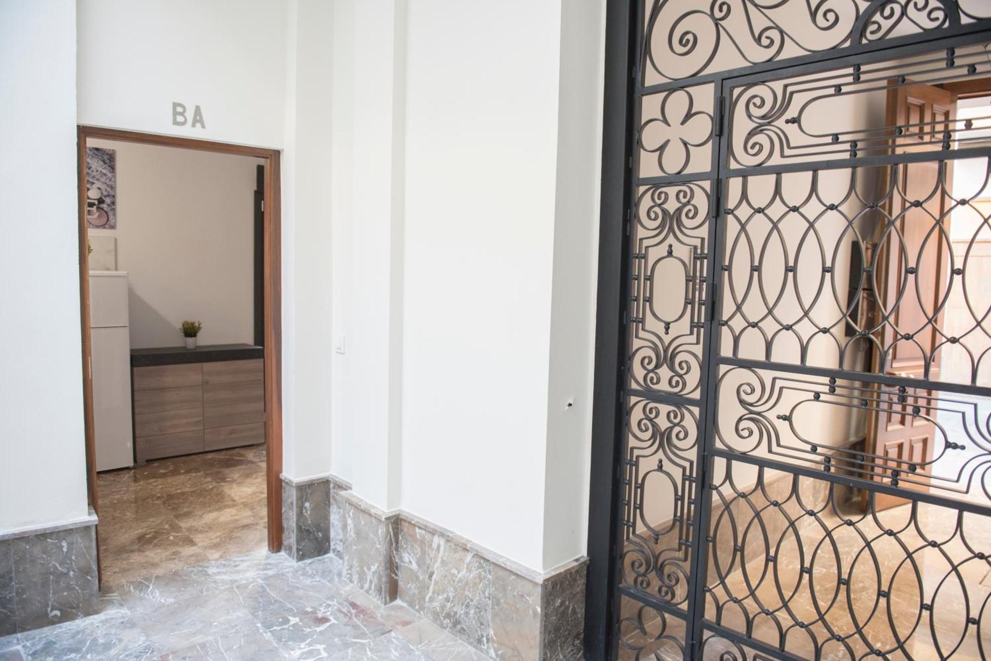 Apartamentos Luxury Puente De Triana เซบีญา ภายนอก รูปภาพ